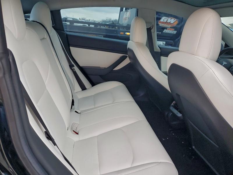 Фото 10 - TESLA MODEL 3