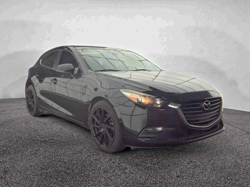 Фото 1 - MAZDA 3