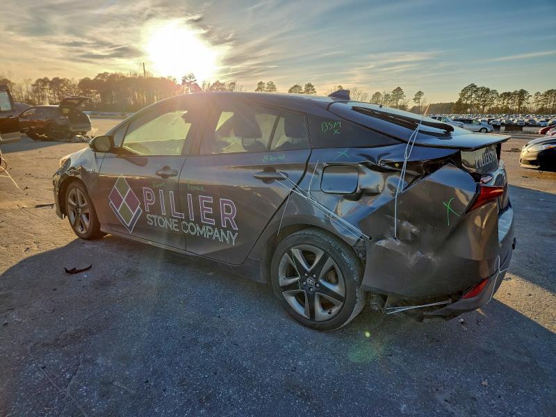 Фото 2 - TOYOTA PRIUS