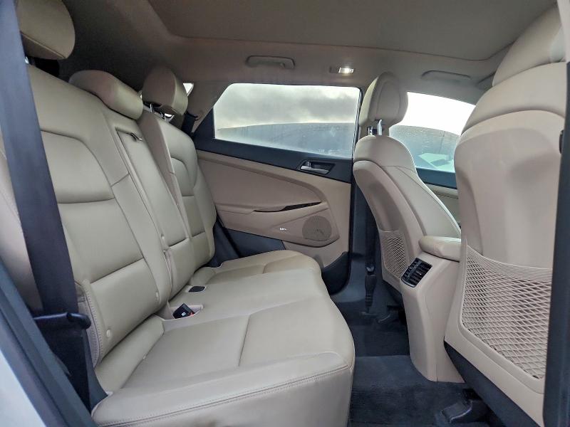 Фото 11 - HYUNDAI TUCSON