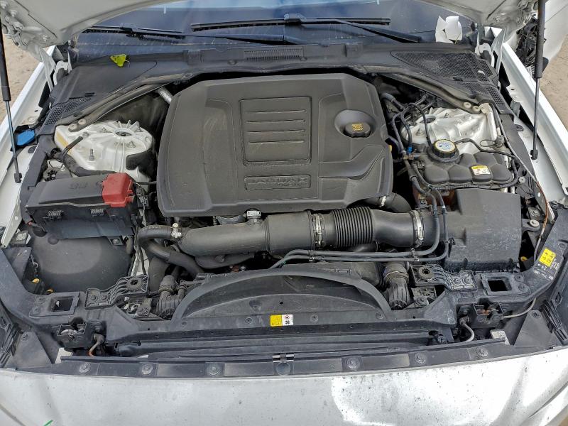 Фото 11 - JAGUAR XE