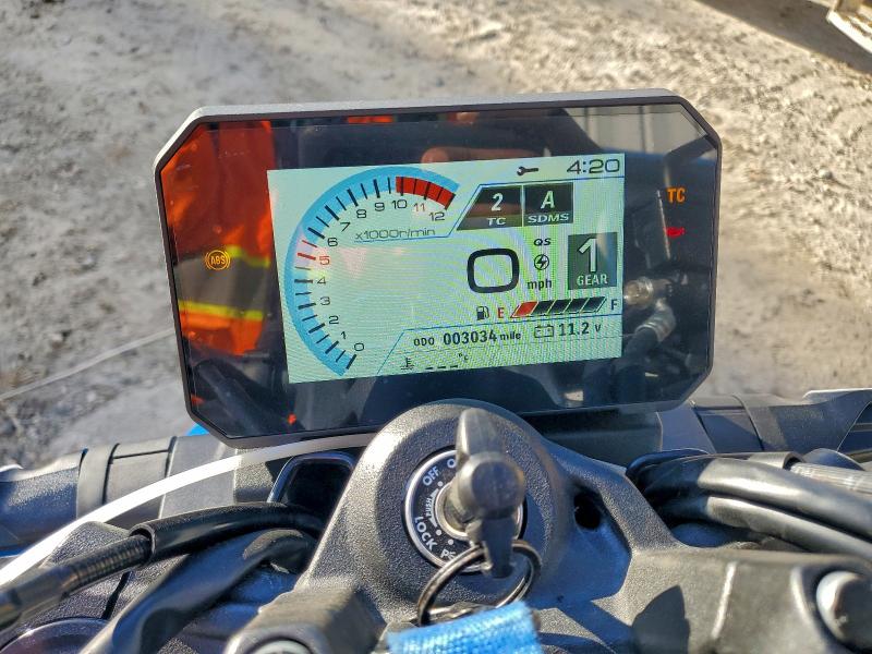 SUZUKI GSX800 R 2023