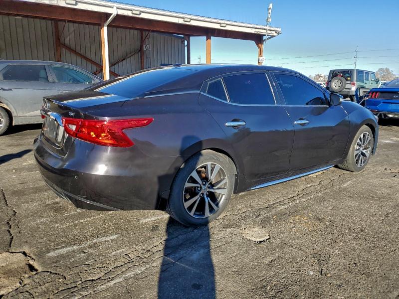 Фото 3 - NISSAN MAXIMA