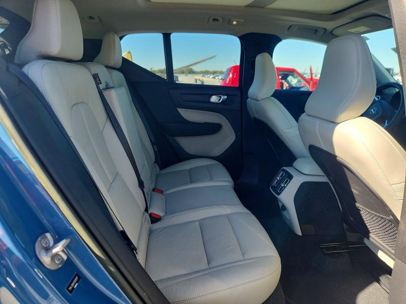 VOLVO XC40 PLUS 2023 VIN YV4L12UE4P2012577