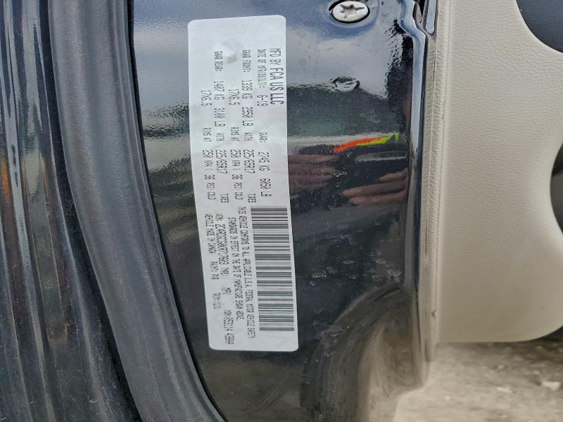 Фото 13 - DODGE CARAVAN