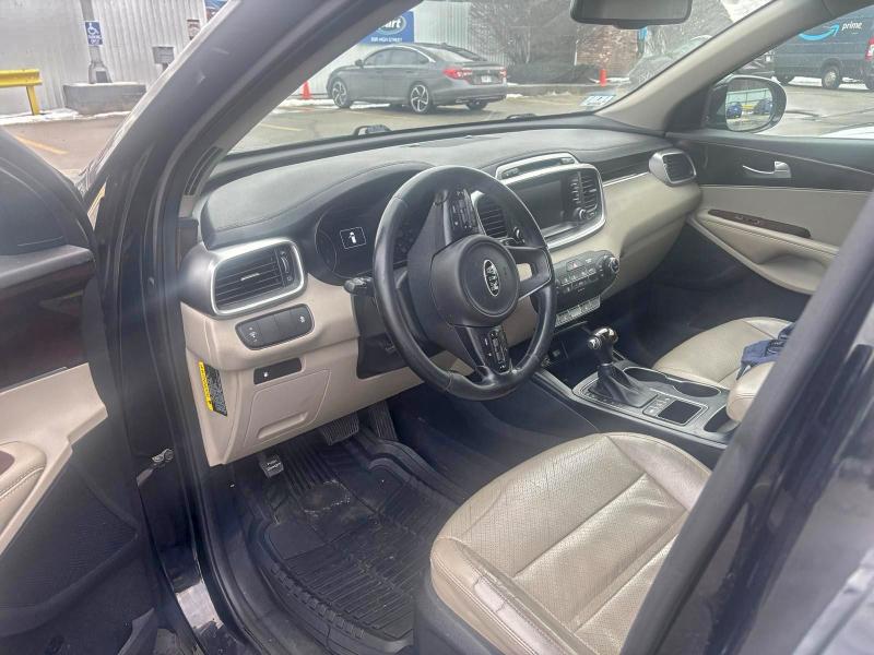 Фото 5 - KIA SORENTO