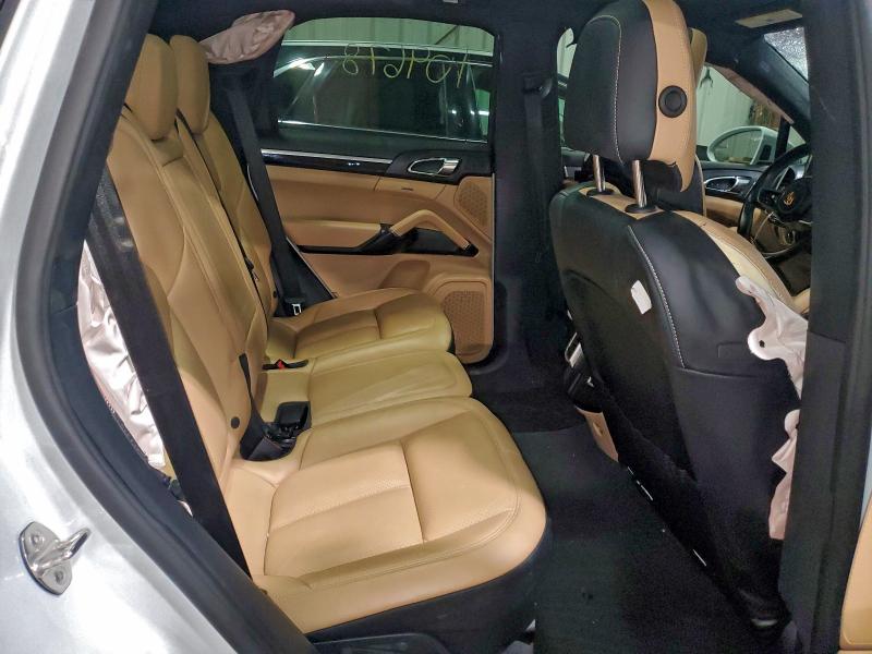 Фото 11 - PORSCHE CAYENNE