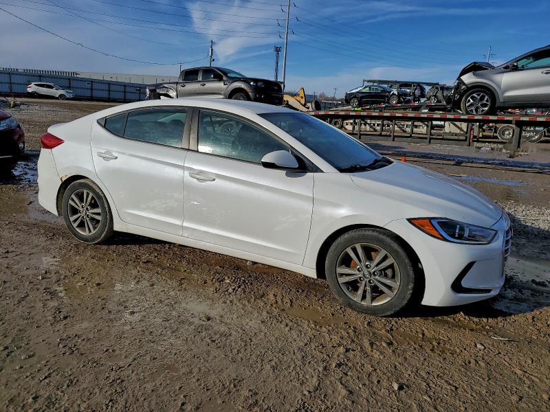 Фото 4 - HYUNDAI ELANTRA