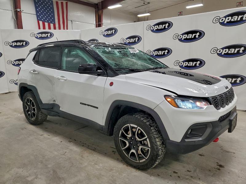 Фото 4 - JEEP COMPASS