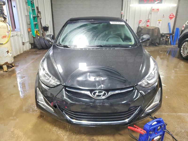 Фото 5 - HYUNDAI ELANTRA