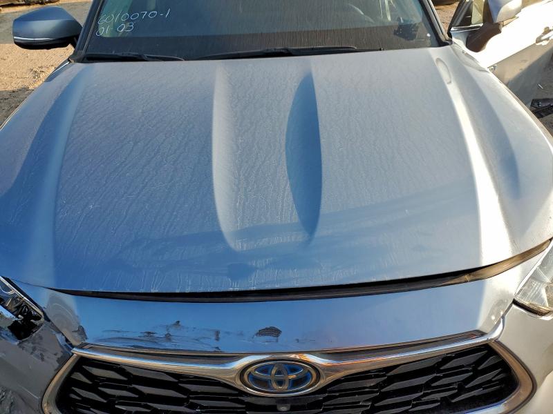 Фото 11 - TOYOTA HIGHLANDER