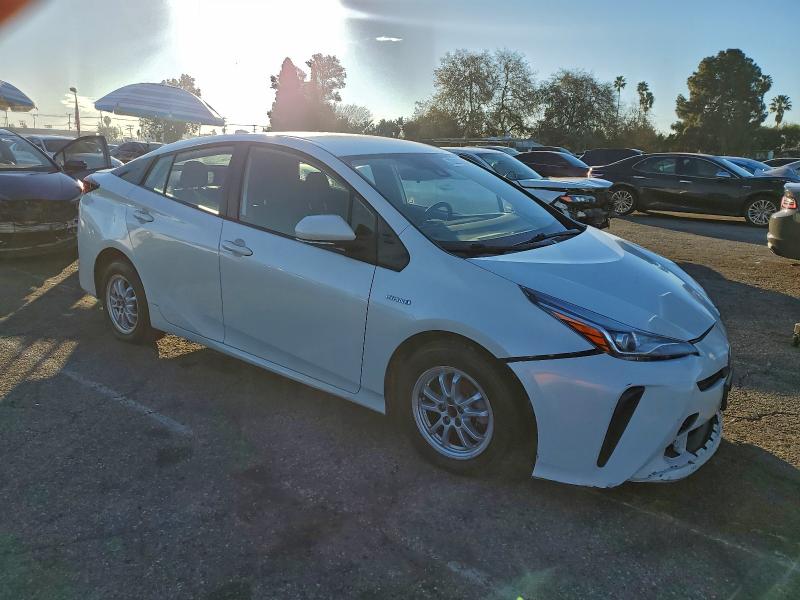 Фото 4 - TOYOTA PRIUS