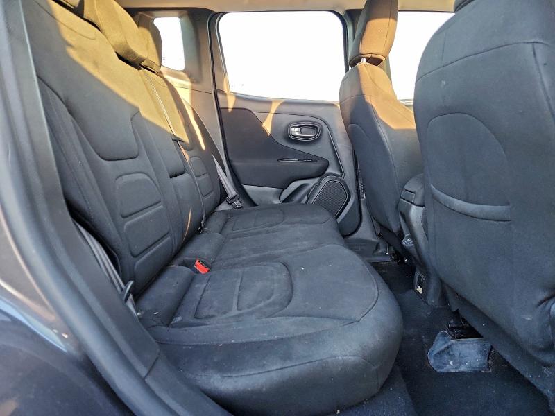 Фото 10 - JEEP RENEGADE