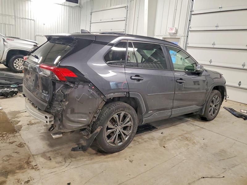 Фото 3 - TOYOTA RAV4