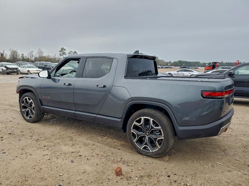 RIVIAN RIT 2025 VIN 7FCTGBAA7SN041690