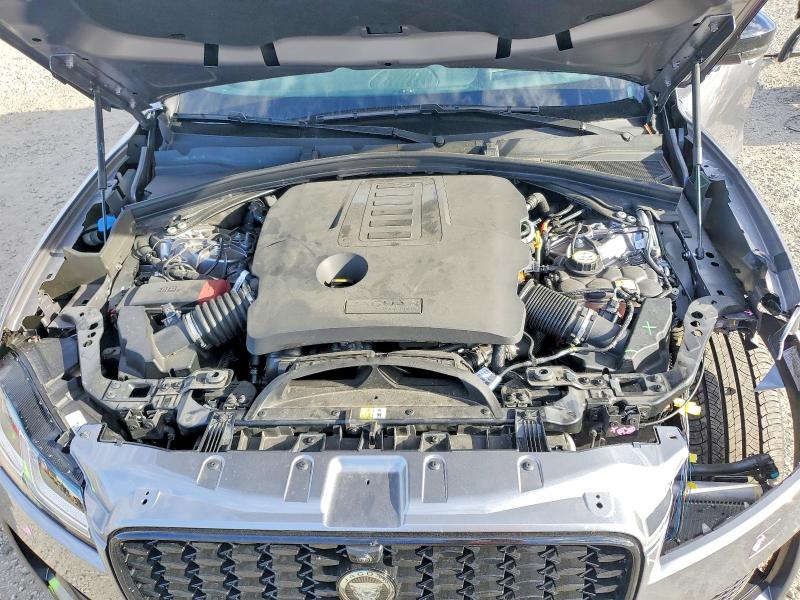 Фото 12 - JAGUAR F-PACE