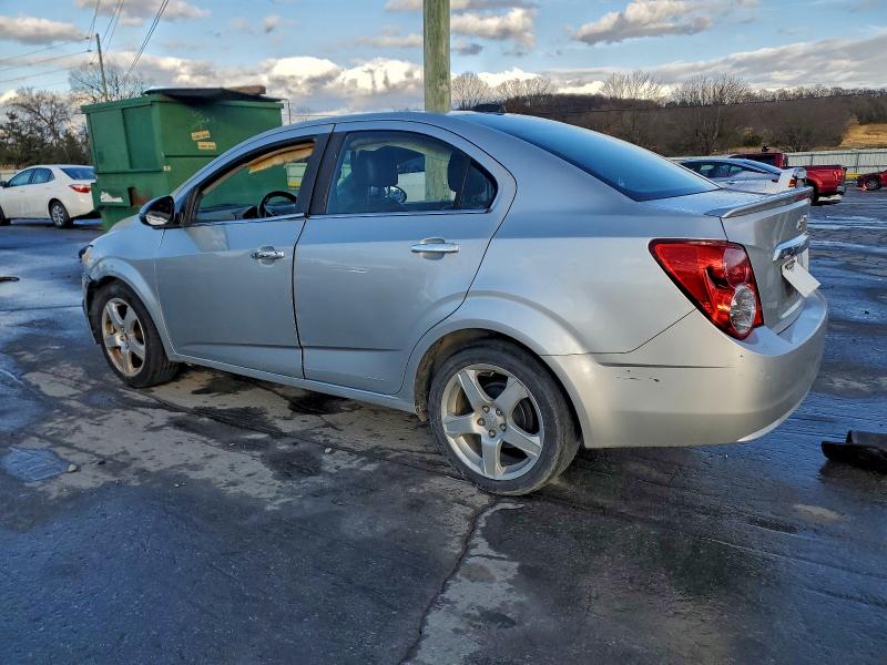 Фото 2 - CHEVROLET SONIC