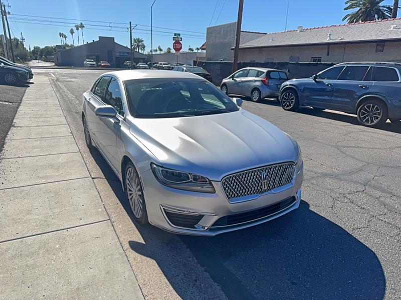Фото 1 - LINCOLN MKZ