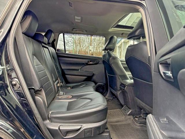 Фото 6 - TOYOTA HIGHLANDER