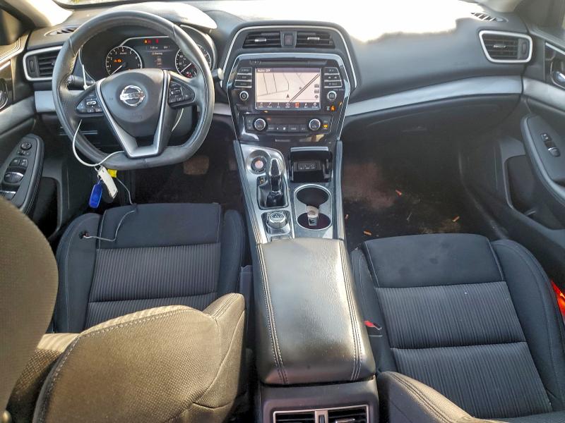 Фото 8 - NISSAN MAXIMA