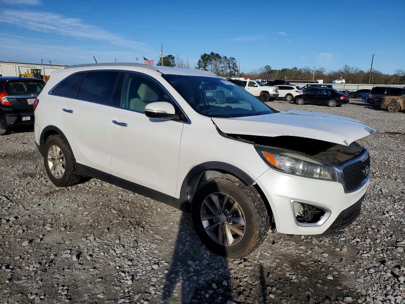 Фото 4 - KIA SORENTO