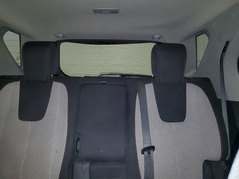 Фото 10 - CHEVROLET EQUINOX