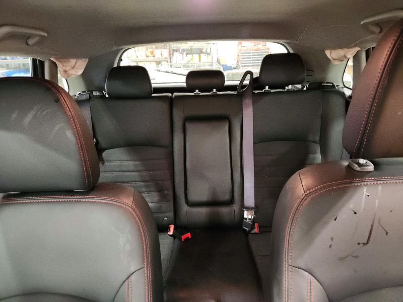 Фото 10 - MITSUBISHI OUTLANDER