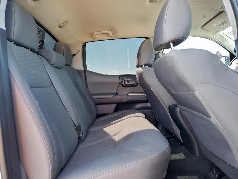 Фото 10 - TOYOTA TACOMA