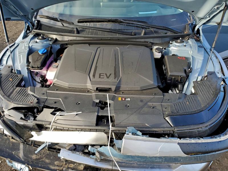 Фото 12 - HYUNDAI IONIQ