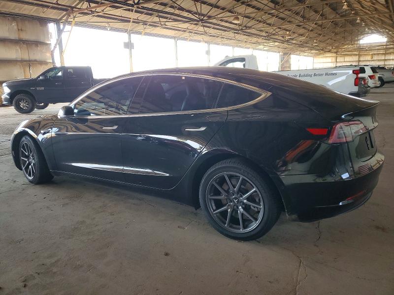 Фото 2 - TESLA MODEL 3