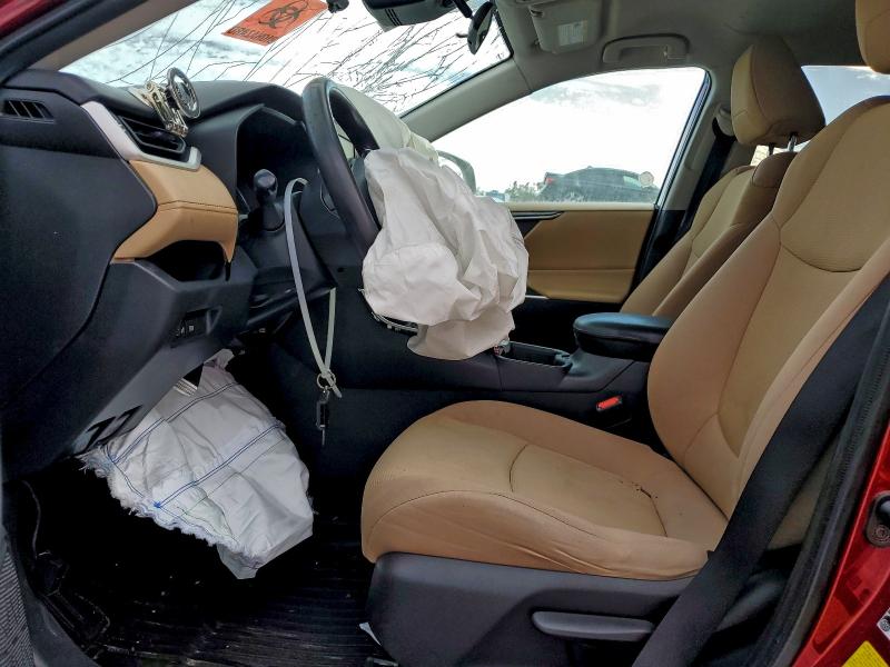 Фото 7 - TOYOTA RAV4