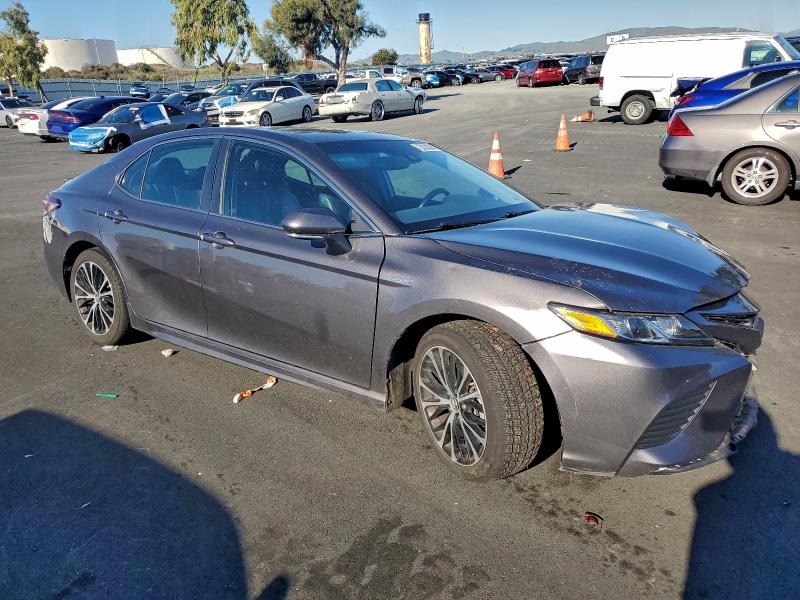 Фото 4 - TOYOTA CAMRY