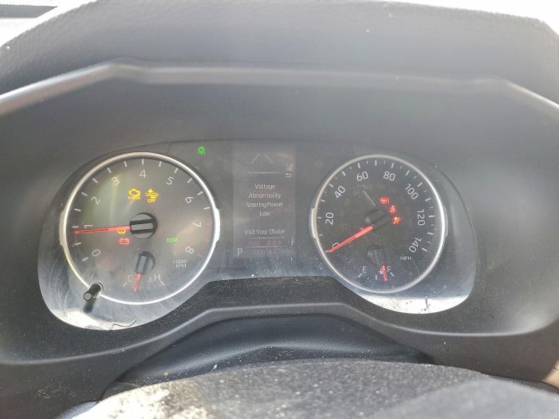 Фото 9 - TOYOTA RAV4