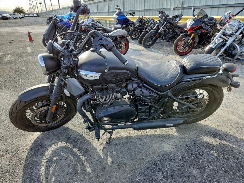 TRIUMPH BONNEVILLE 2018