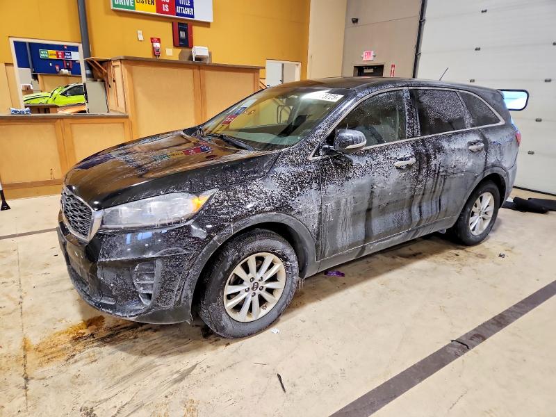 Фото 1 - KIA SORENTO