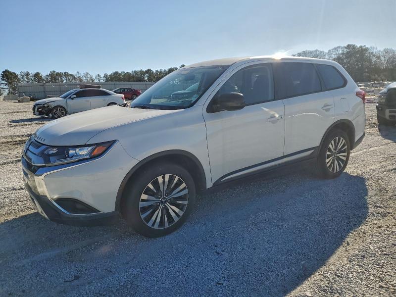 Фото 1 - MITSUBISHI OUTLANDER