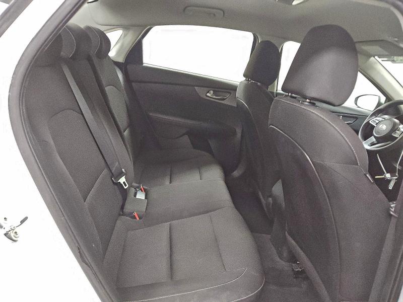 Фото 10 - KIA FORTE