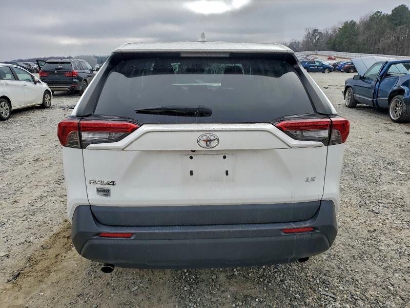 Фото 6 - TOYOTA RAV4