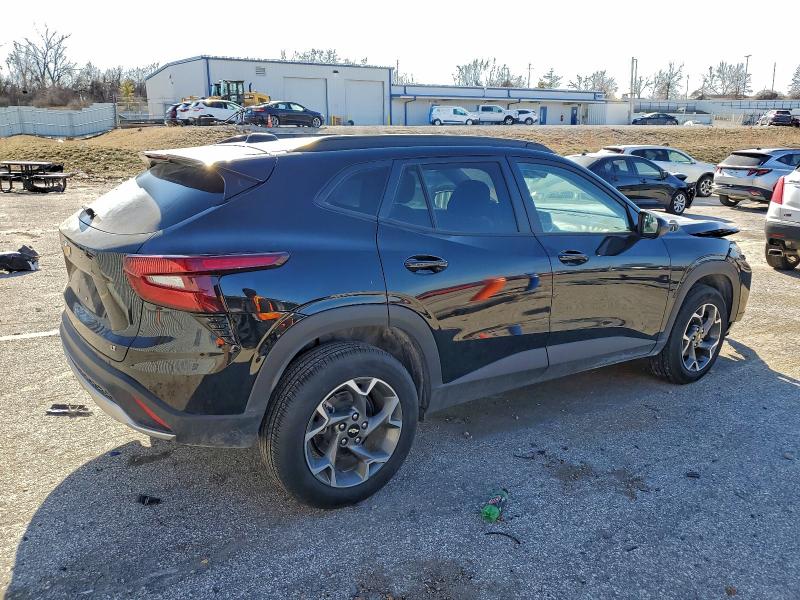 Фото 3 - CHEVROLET TRAX