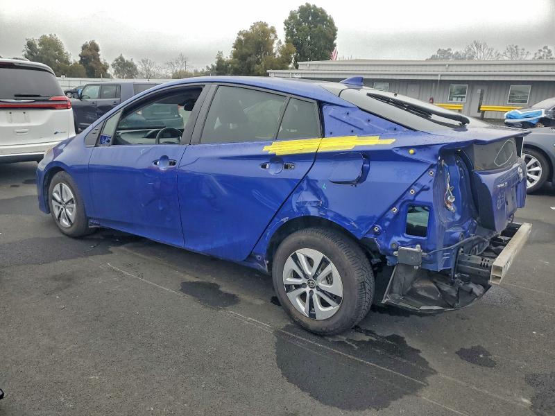 Фото 2 - TOYOTA PRIUS