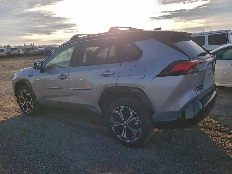 Фото 2 - TOYOTA RAV4