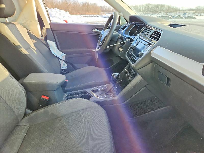 Фото 7 - VOLKSWAGEN TIGUAN