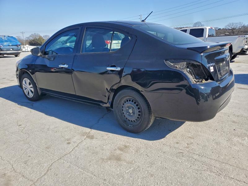 Фото 2 - NISSAN VERSA