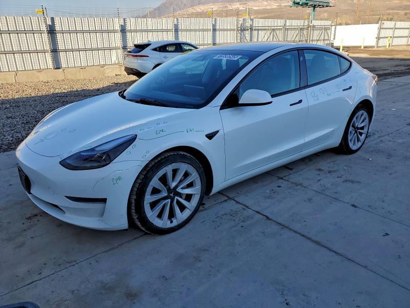Фото 1 - TESLA MODEL 3
