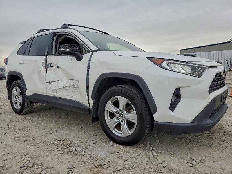 Фото 4 - TOYOTA RAV4