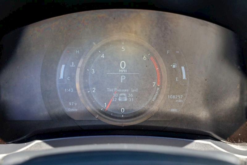 Фото 8 - LEXUS IS