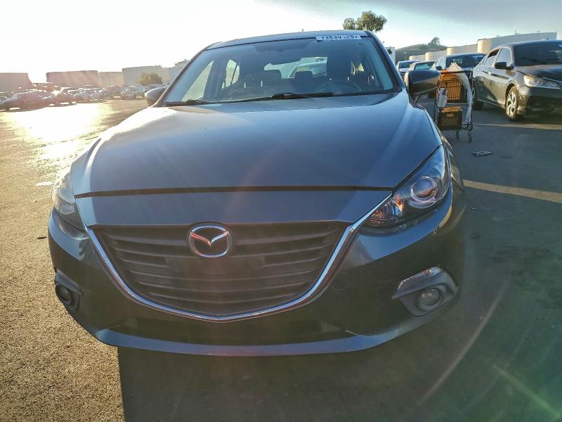 Фото 5 - MAZDA 3