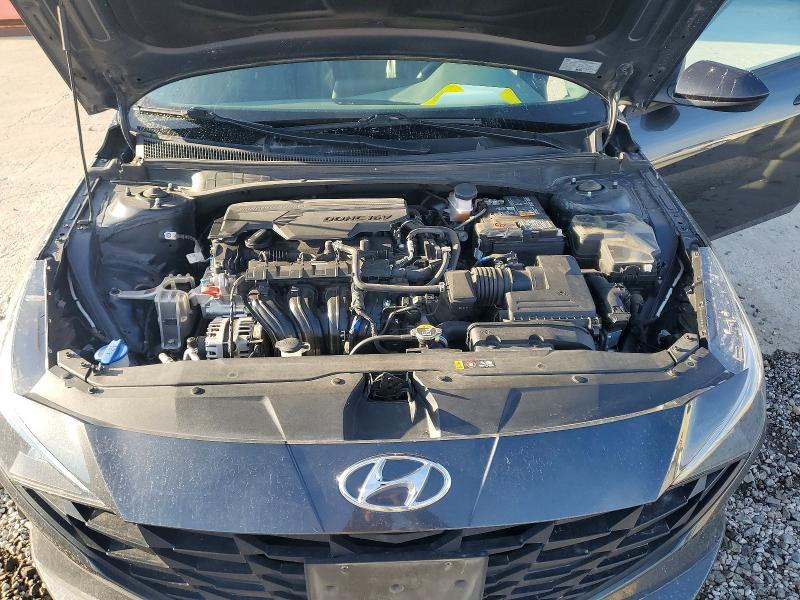 Фото 11 - HYUNDAI ELANTRA