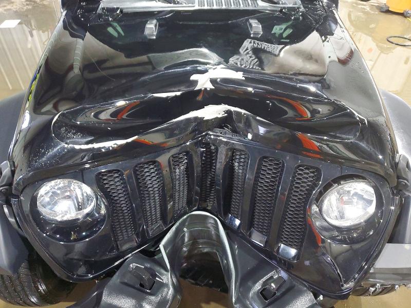 Фото 11 - JEEP WRANGLER