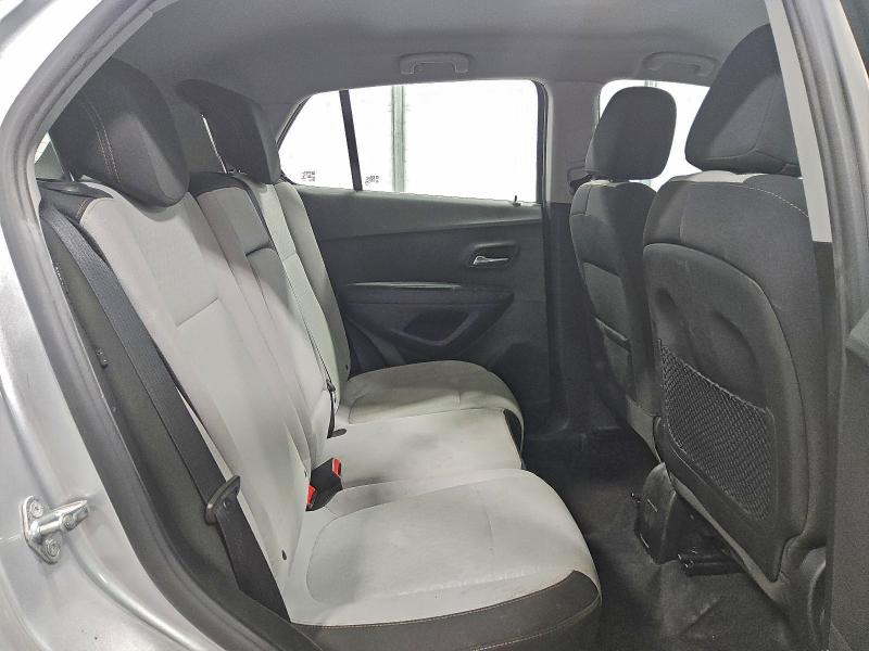 Фото 10 - CHEVROLET TRAX